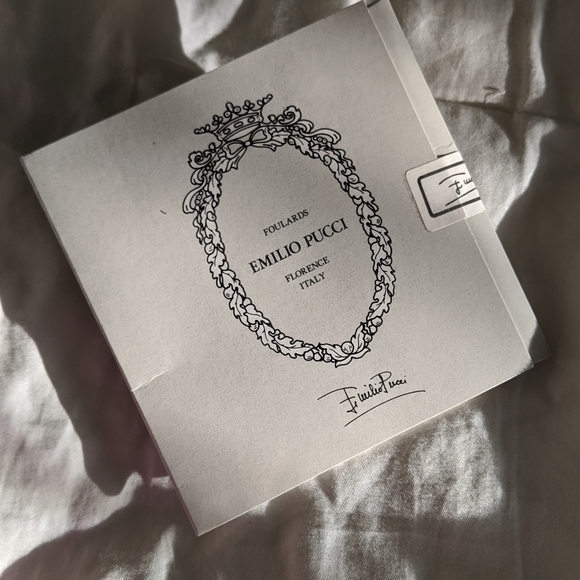 Pucci La Pezzola Toscana Kerchief - Picture 2 of 3